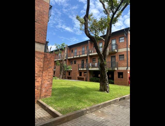 2 BEDROOM APARTMENT FOR SALE IN HATFIELD
